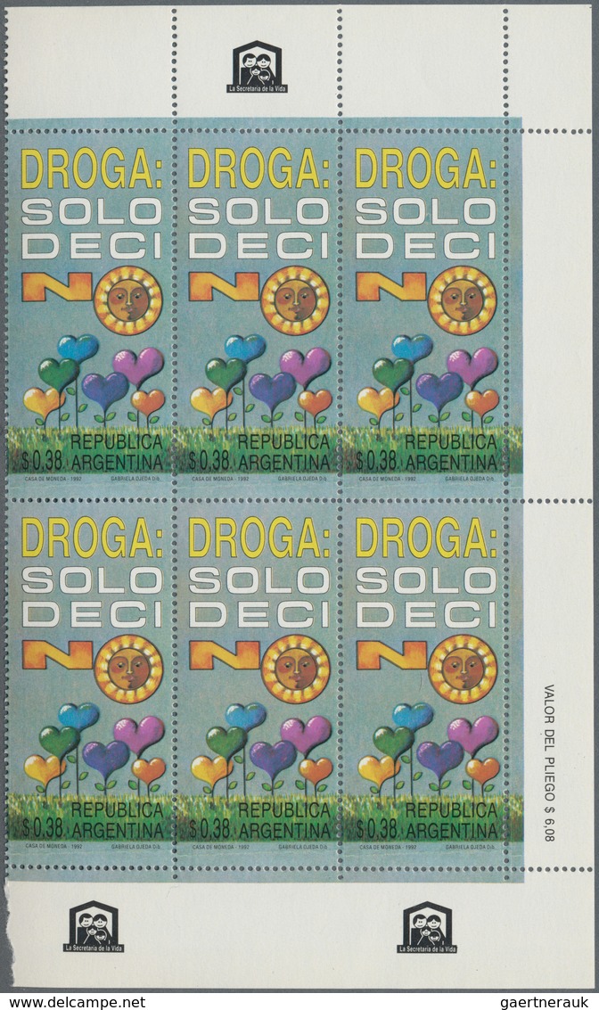 Argentinien: 1985/1993 (ca.), unusual large stock with thousands of stamps and hundreds of miniature