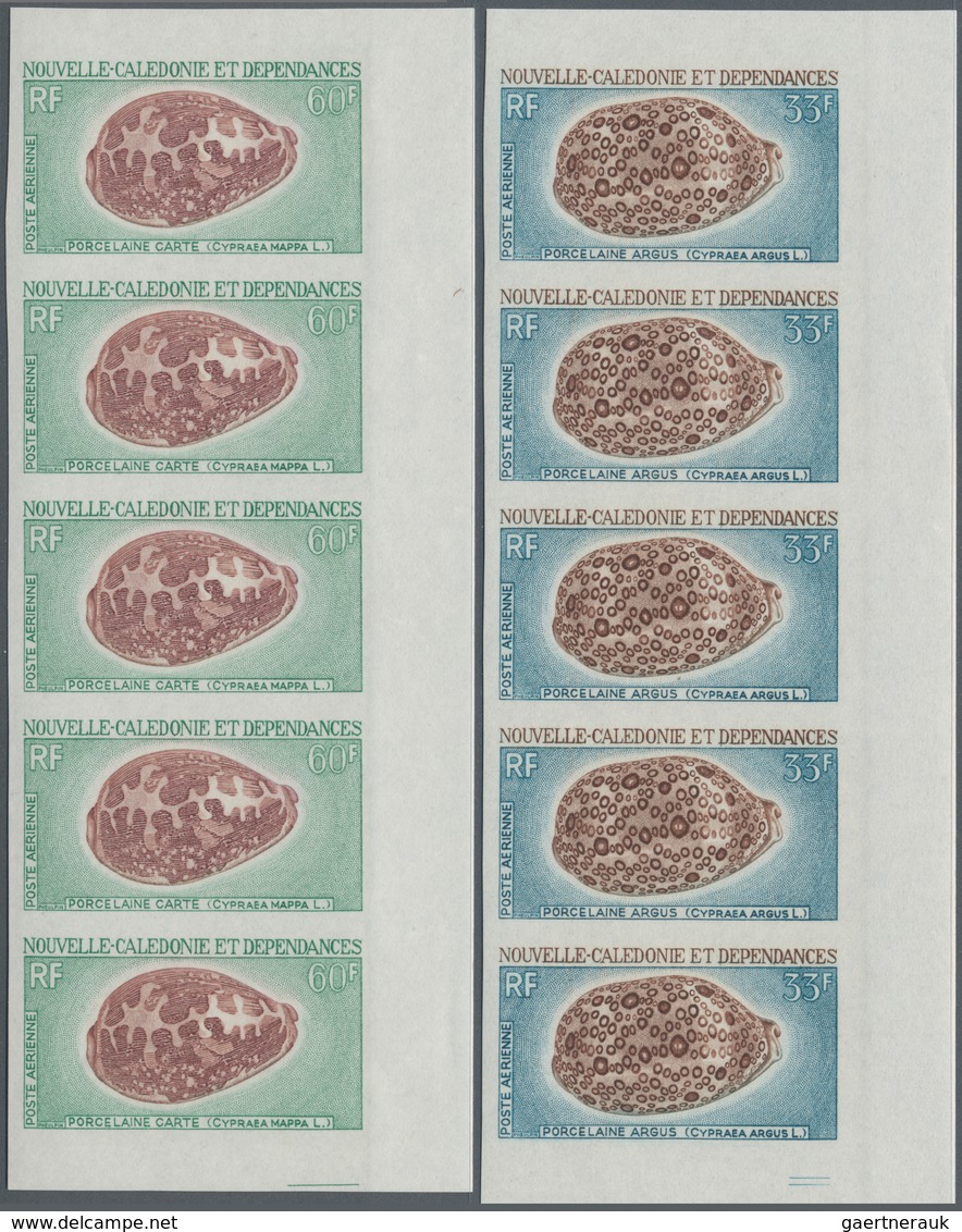 Neukaledonien: 1970, Sea Snails, Airmail 33fr. And 60fr., 25 Imperforate Stamps Within Multiples, Mi - Storia Postale