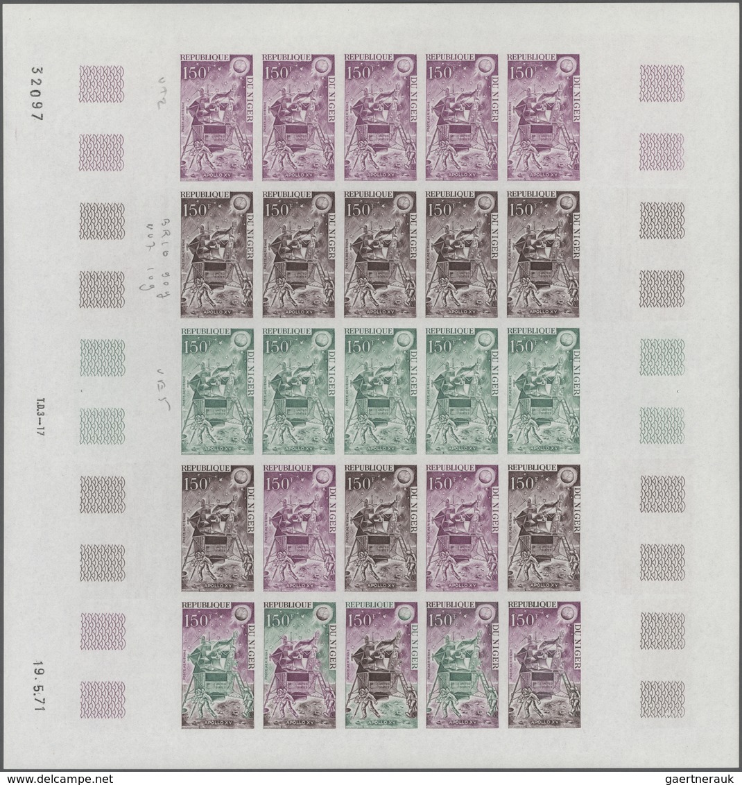 Niger: 1969/1978, IMPERFORATE COLOUR PROOFS, MNH collection of 105 complete sheets (=2.245 proofs),
