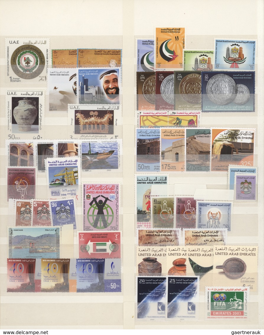 Asien: 1960/2000 (ca.), Comprehensive MNH Accumulation In A Stockbook, Comprising Sets And Souvenir - Asia (Other)