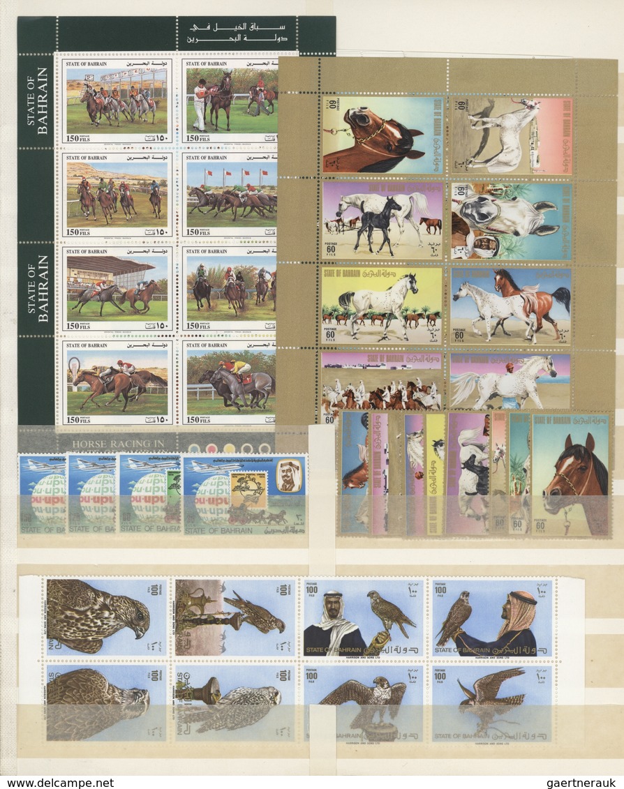 Asien: 1960/2000 (ca.), Comprehensive MNH Accumulation In A Stockbook, Comprising Sets And Souvenir - Asia (Other)