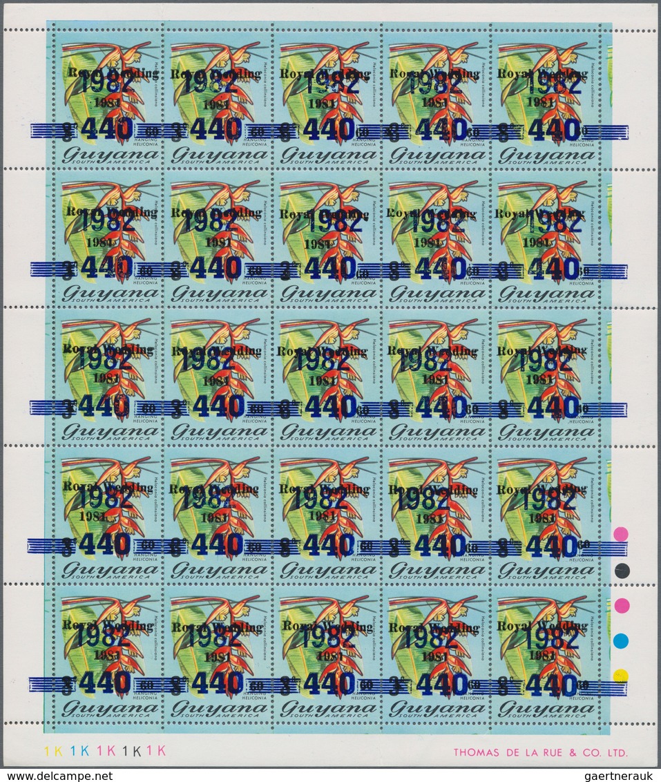 Thematik: Flora, Botanik / Flora, Botany, Bloom: 1975/1990 (ca.), GUYANA: Duplicated Accumulation In - Otros & Sin Clasificación