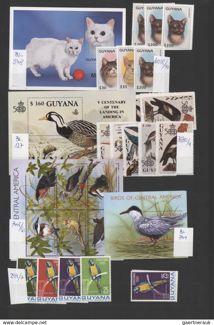 Thematik: Tiere, Fauna / Animals, Fauna: 1967/2001 (ca.), Comprehensive MNH Accumulation In A Stockb - Sonstige & Ohne Zuordnung