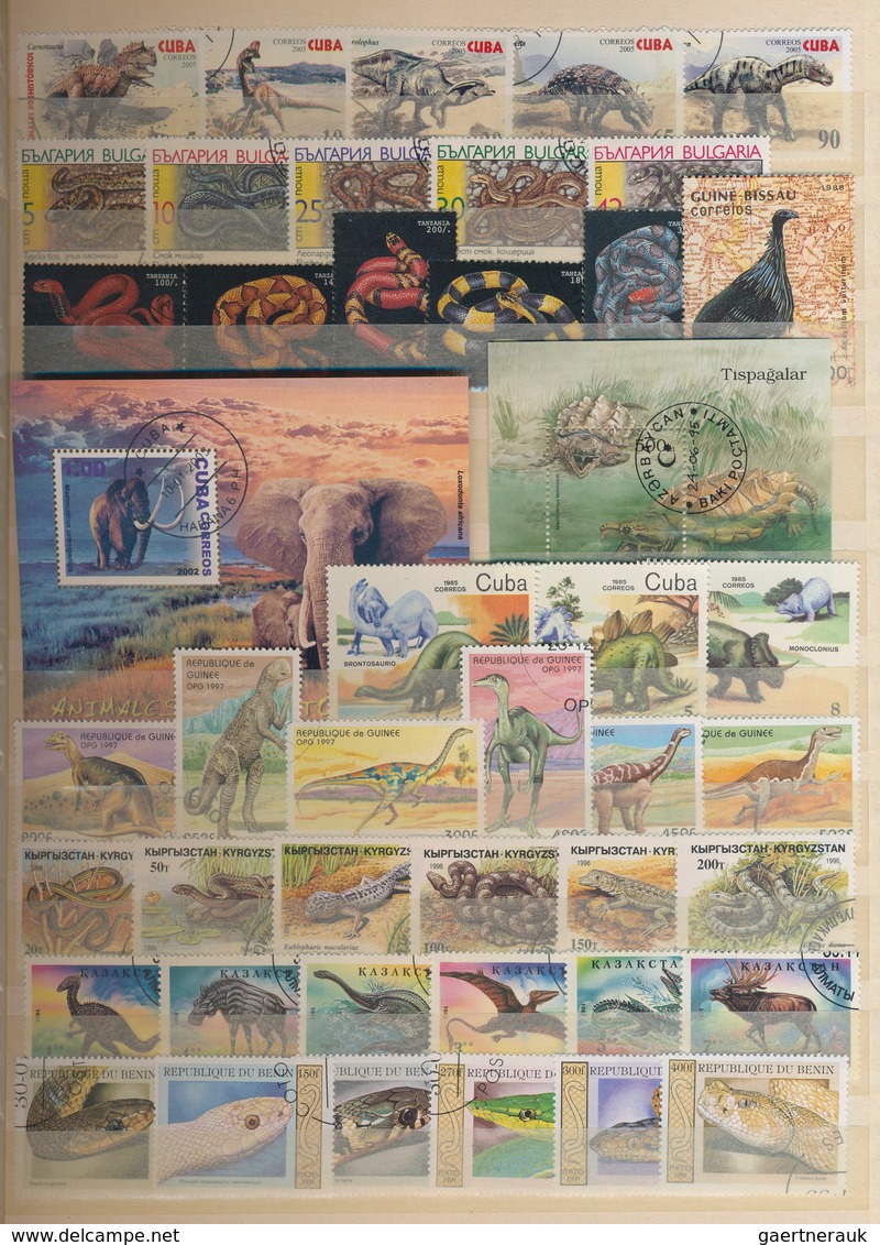 Thematik: Tiere-Dinosaurier / Animals-dinosaur: 1960 - 2008 (ca.), Comprehensive, Mostly Stamped Col - Preistorici