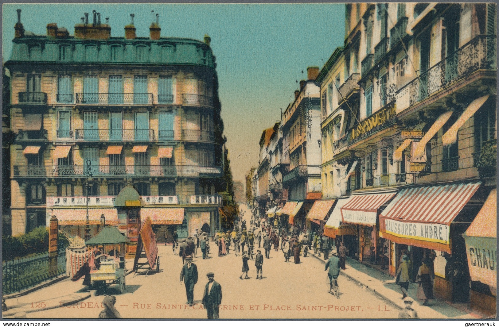 Frankreich: 1900's-1920 Ca.: Collection Of About 200 Picture Postcards, Used Or Unused, Almost All D - Sammlungen