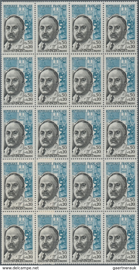 Frankreich: 1940/1966, comprehensive MNH stock, well filled and sorted on stockcards, mainly commemo