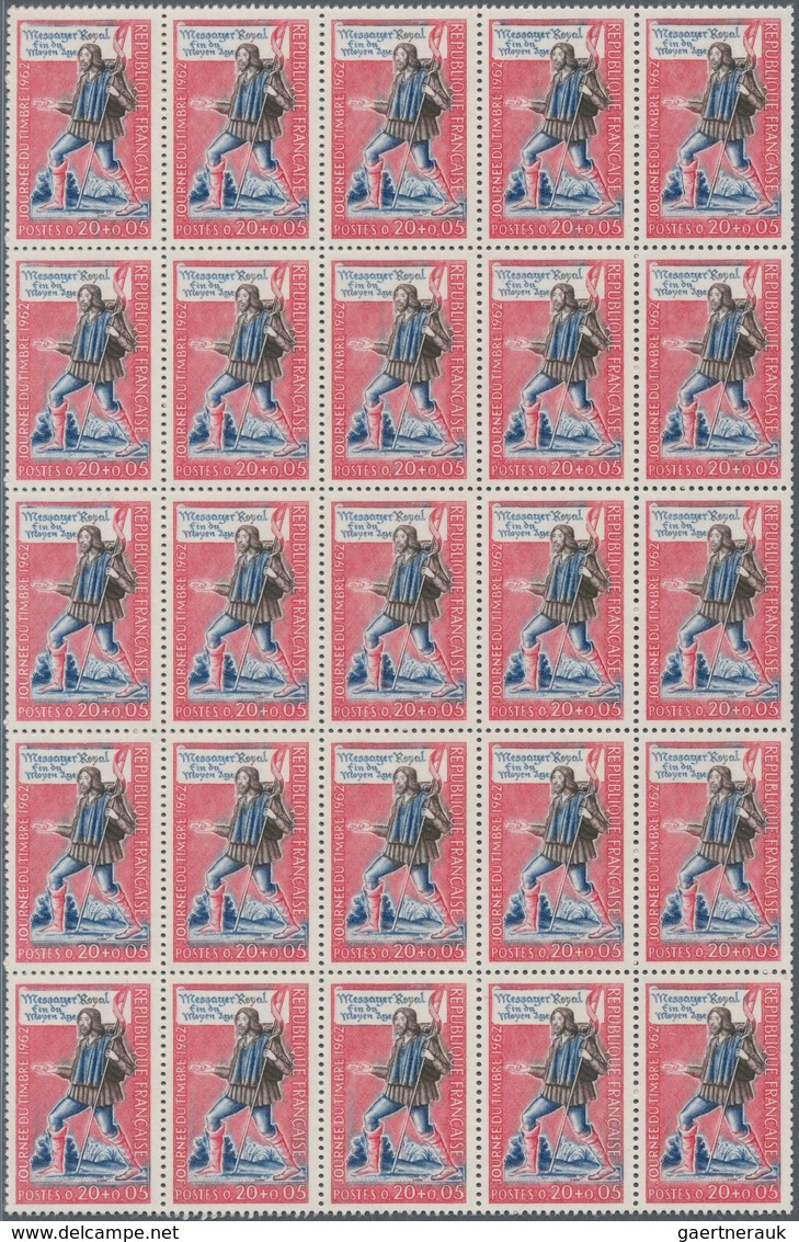 Frankreich: 1940/1966, comprehensive MNH stock, well filled and sorted on stockcards, mainly commemo