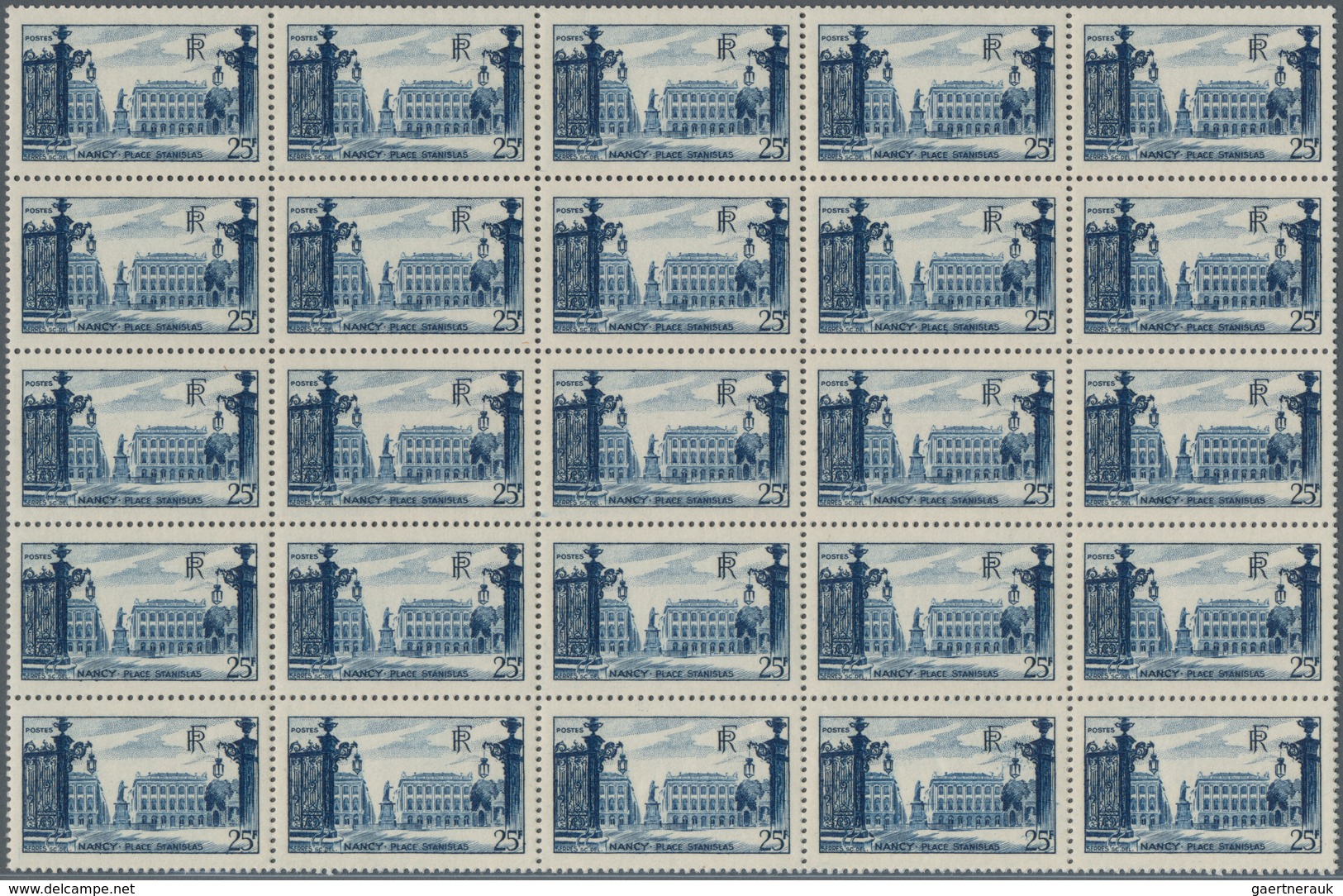 Frankreich: 1940/1966, comprehensive MNH stock, well filled and sorted on stockcards, mainly commemo