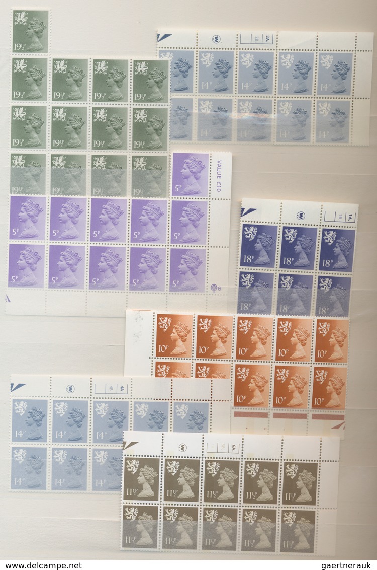 Großbritannien: 1952/2000 (ca.), Mainly Mint Collection/accumulation Of QEII Issues With Particular - Other & Unclassified