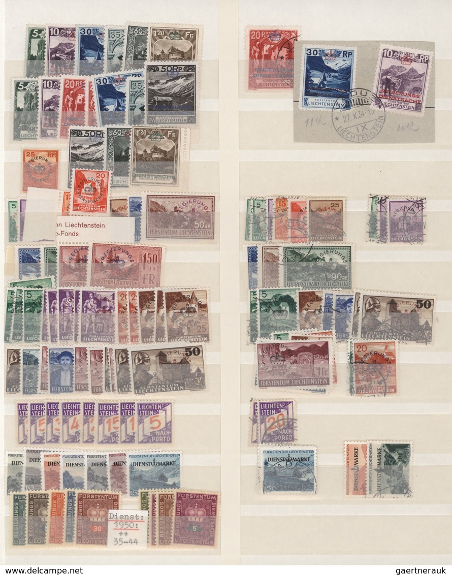 Liechtenstein - Dienstmarken: 1932/1989, Sauber Sortierter Lagerposten Auf Stecktafeln, Ab Zwei Seri - Servizio