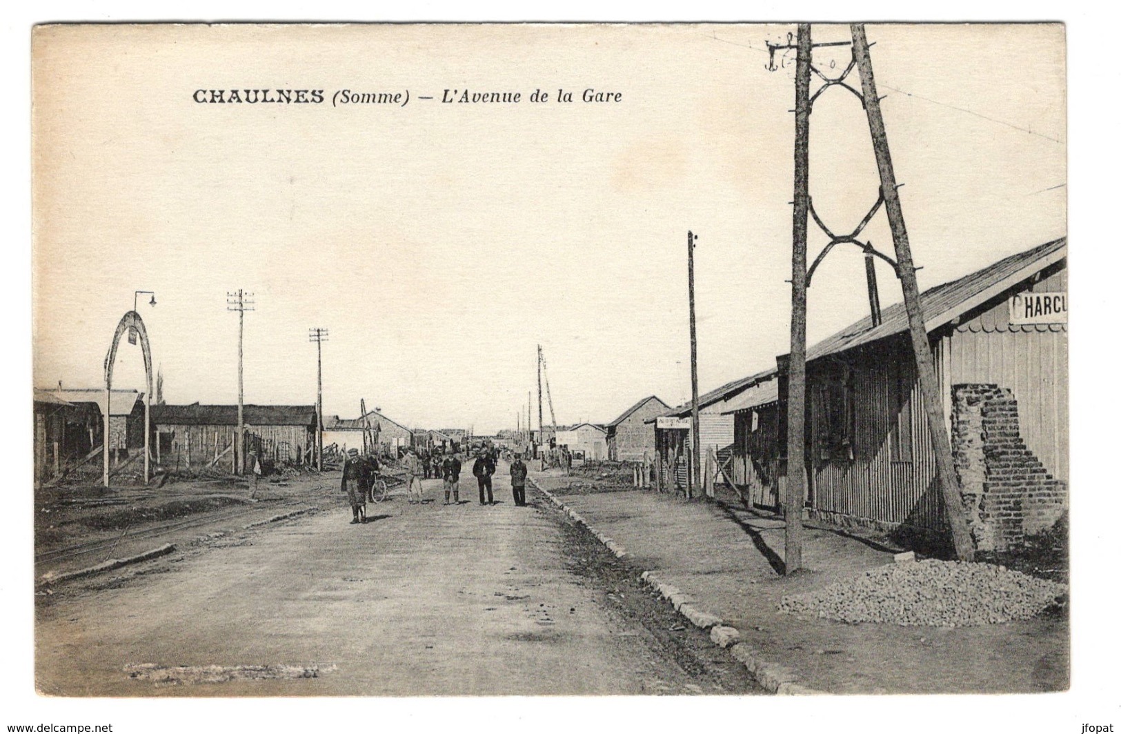 80 SOMME - CHAULNES L'avenue De La Gare (voir Descriptif) - Chaulnes