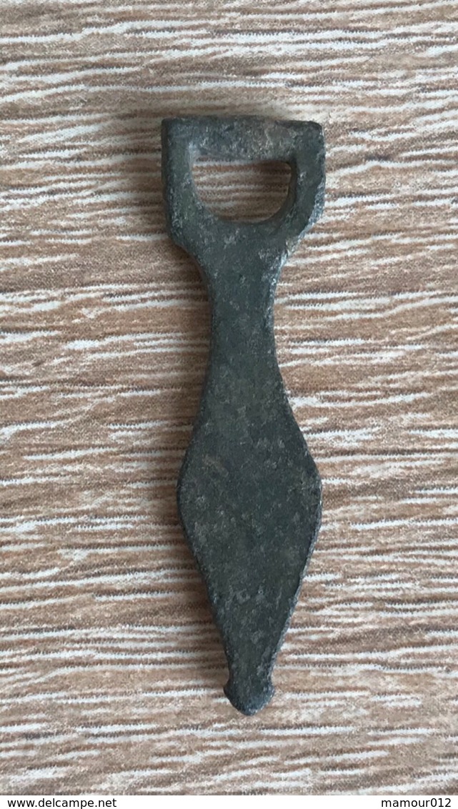 Petite Amulette / Pendentif Phallique En Bronze époque Romaine - 1er / 3ème Siècle - Archéologie