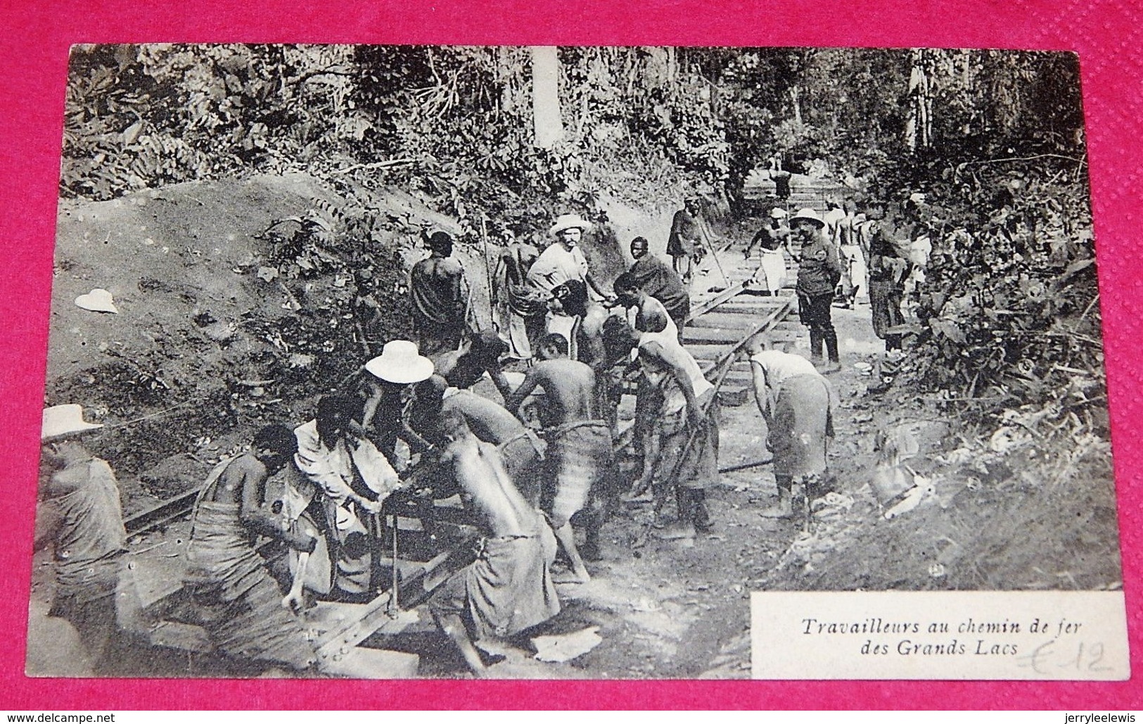 CONGO BELGE -  Travailleurs Au Chemin De Fer Des Grands Lacs - Congo Belge