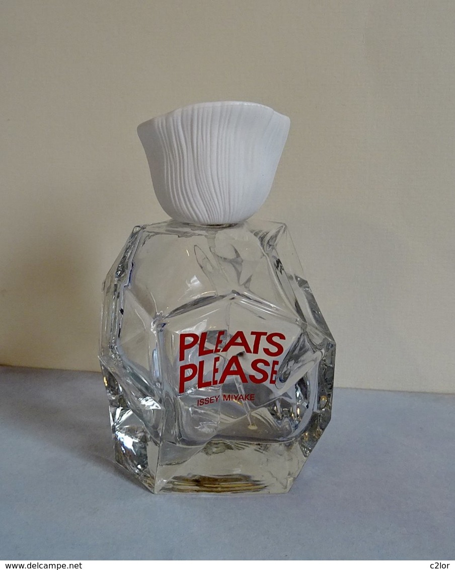 Flacon Vaporisateur "PLEATS PLEASE"  D' ISSEY MIYAKE Eau De Toilette 100 Ml VIDE/EMPTY - Flacons (vides)