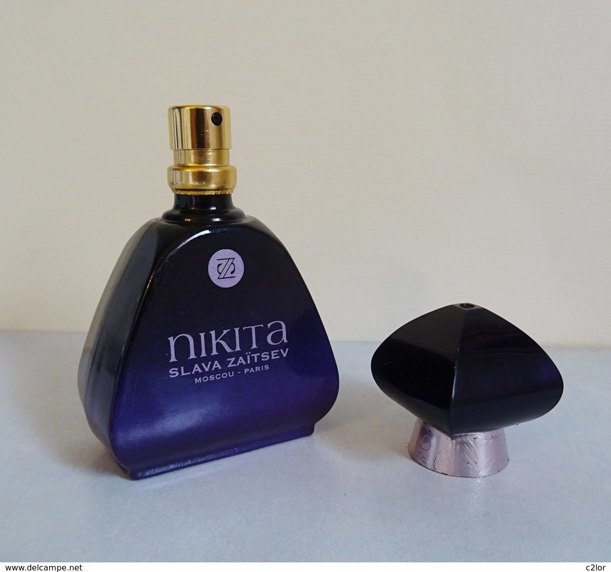 Flacon Vaporisateur   " NIKITA " De SLAVA ZAÏTSEV Eau De Toilette 30 Ml  VIDE/EMPTY - Flacons (vides)