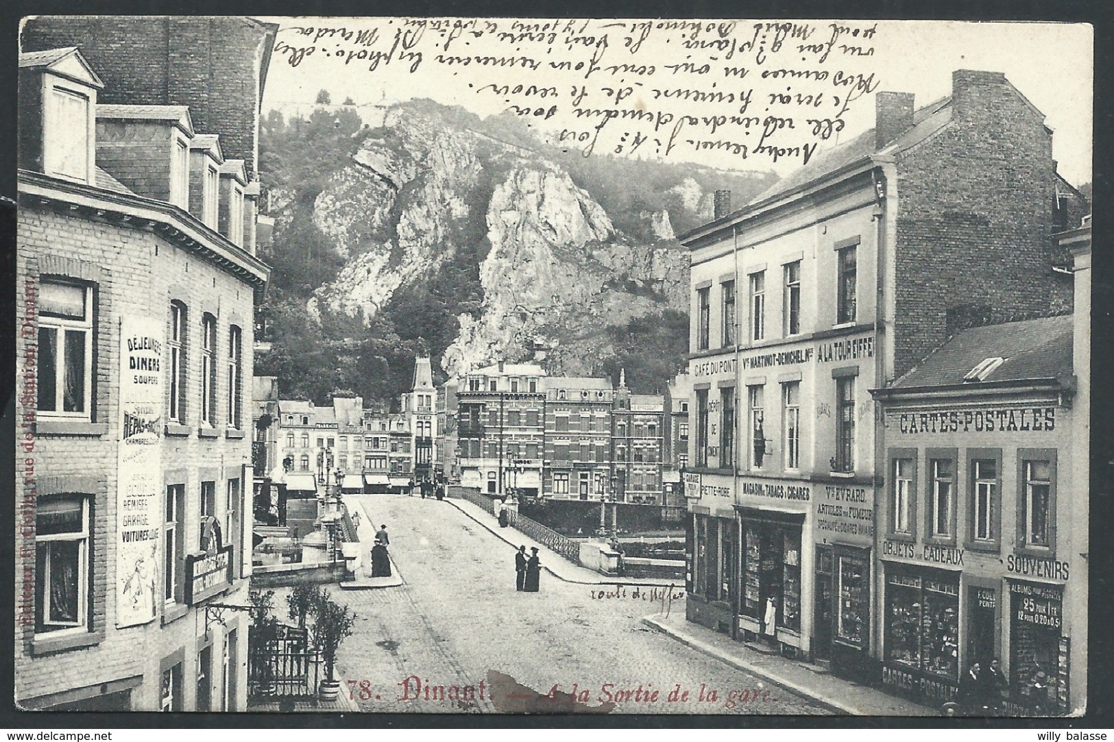 CPA Dinant A La Sortie De La Gare - Dinant