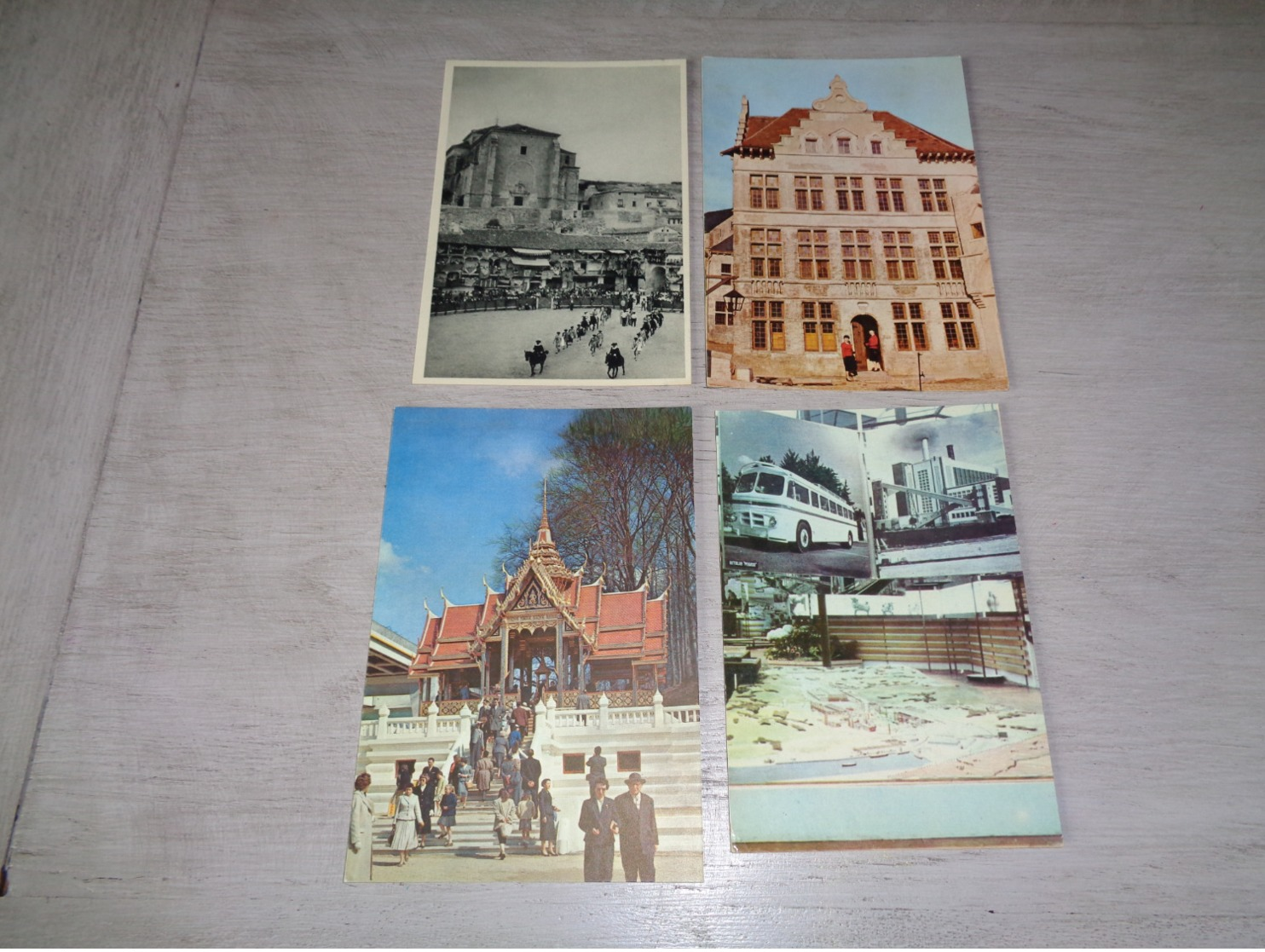 Beau lot de 60 cartes postales de Belgique CPSM  grand format  Exposition Universelle de Bruxelles 1958  Brussel