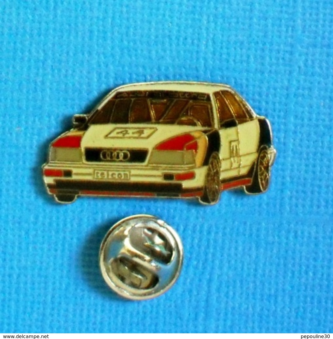 1 PIN'S //  ** AUDI V8 QUATTRO N°44 / DTM / 1990 / 1991 / 1992 ** - Audi