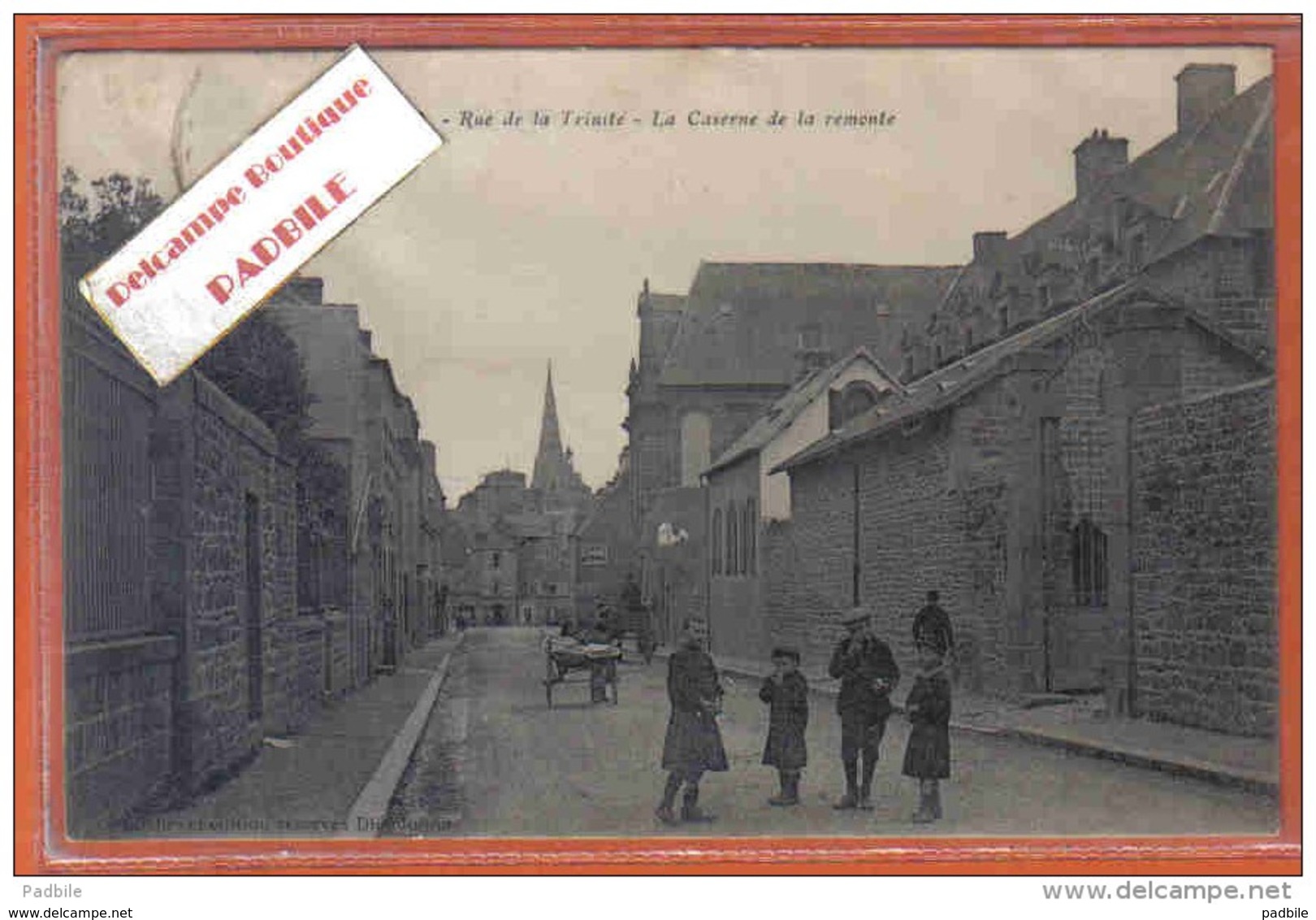 Carte Postale 22. Guingamp  Caserne De La Remonte  Hopital Temporaire  Rue De La Trinité Trés Beau Plan - Guingamp