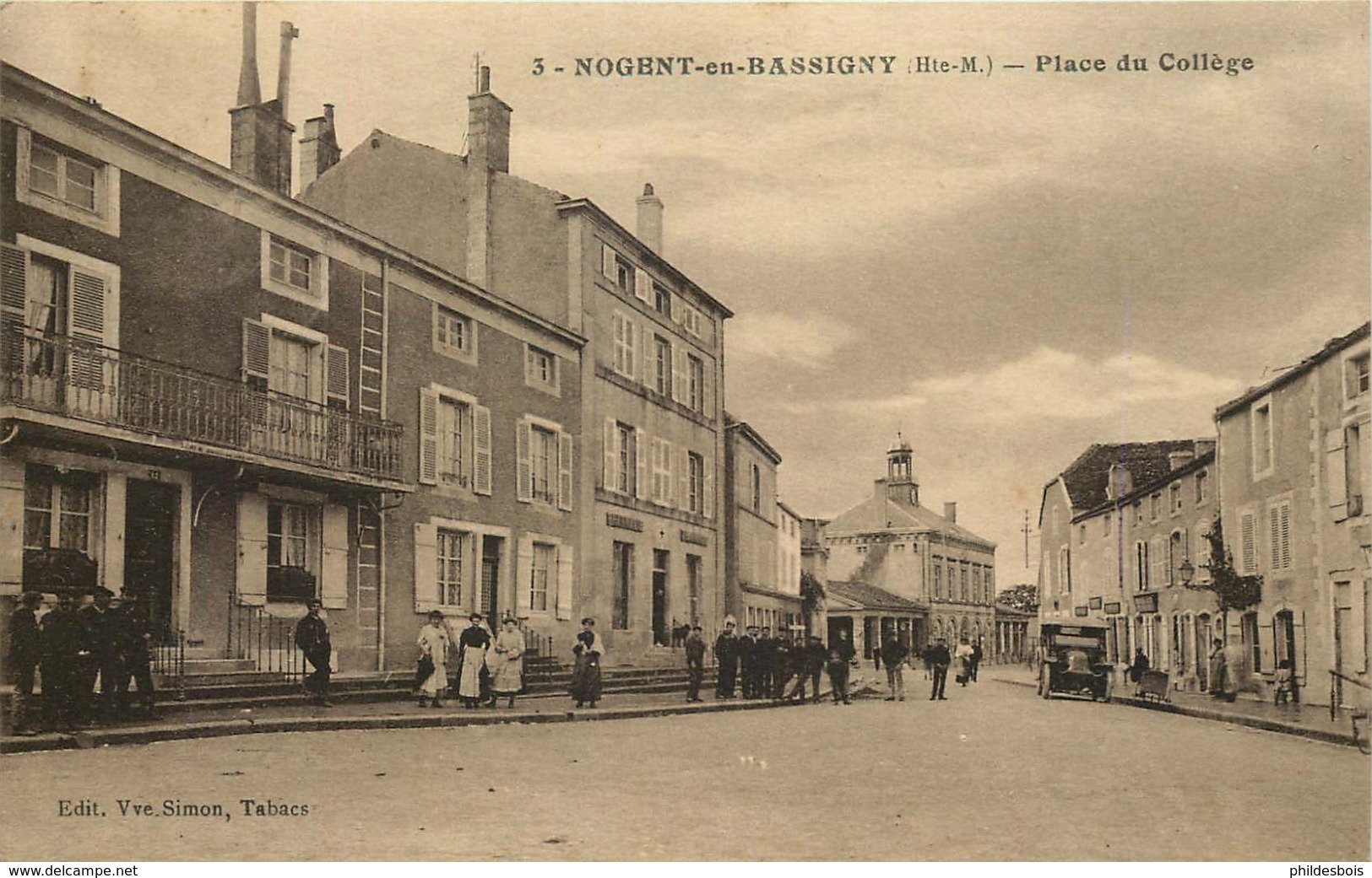 HAUTE MARNE  NOGENT EN BASSIGNY  Place Du College - Nogent-en-Bassigny