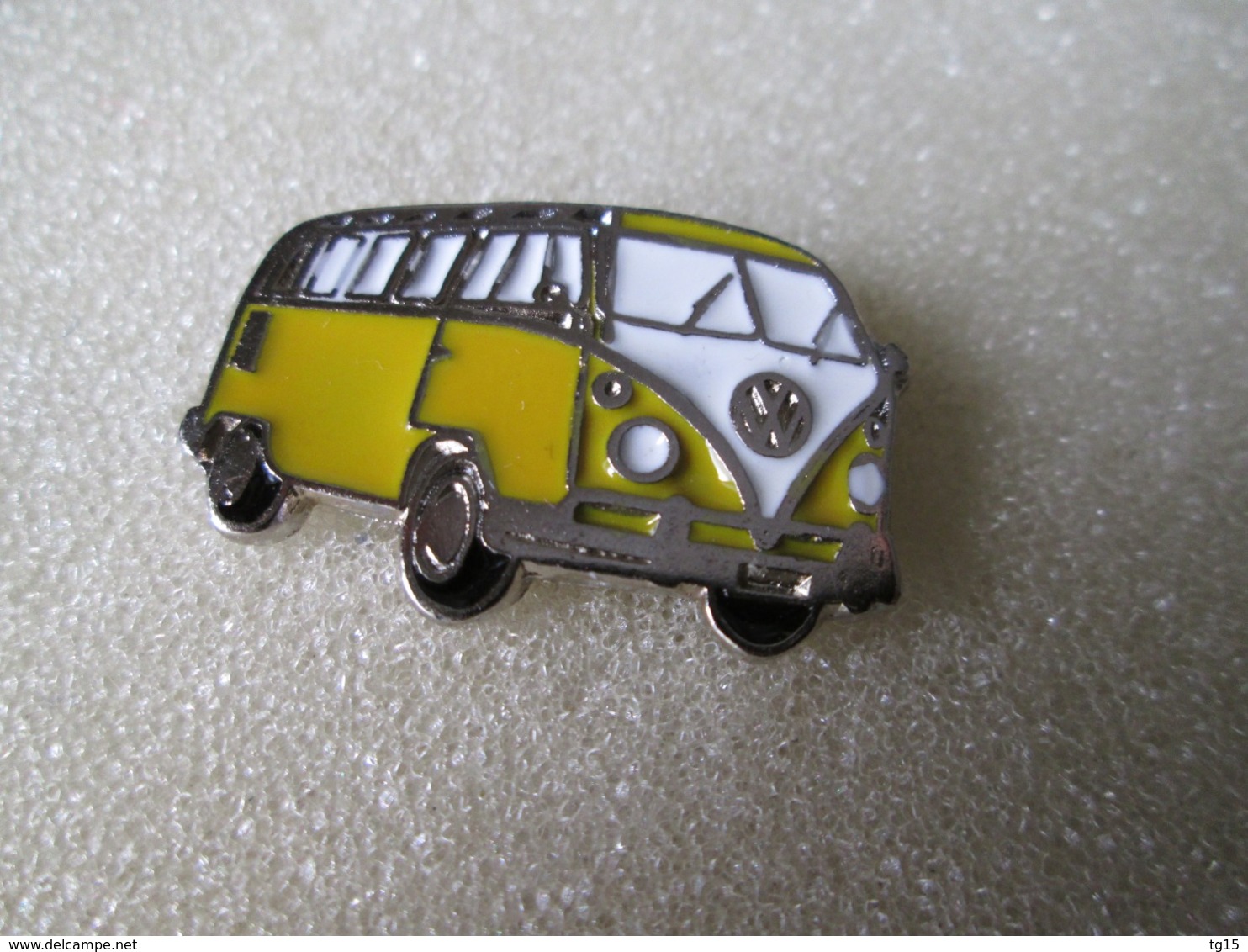 PIN'S   VOLKSWAGEN   COMBI  JAUNE    Email A Froid - Volkswagen