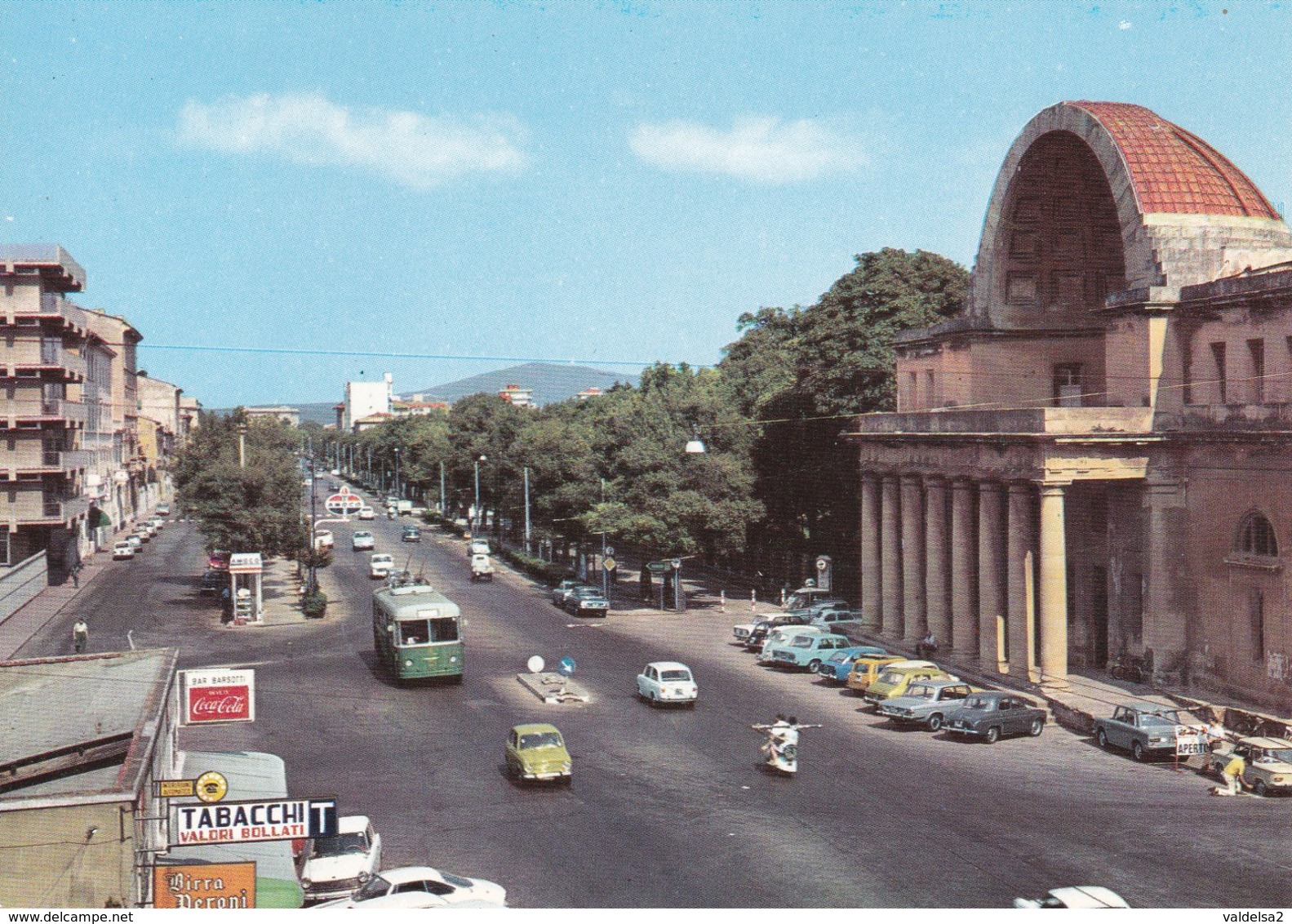 LIVORNO - PIAZZA DEL CISTERNONE E VIALE CARDUCCI - TABACCHERIA CON INSEGNA PUBBLICITARIA BIRRA PERONI - AUTO - FILOBUS - Livorno