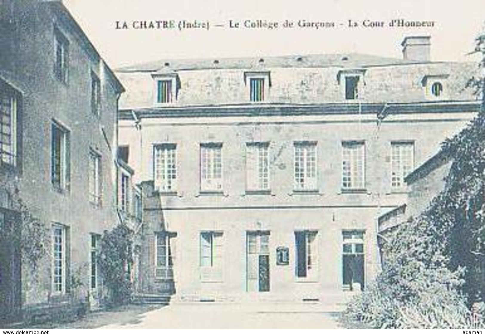 Indre        129        La Chatre.Le Collège Des Garçons.La Cour D'Honneur - La Chatre