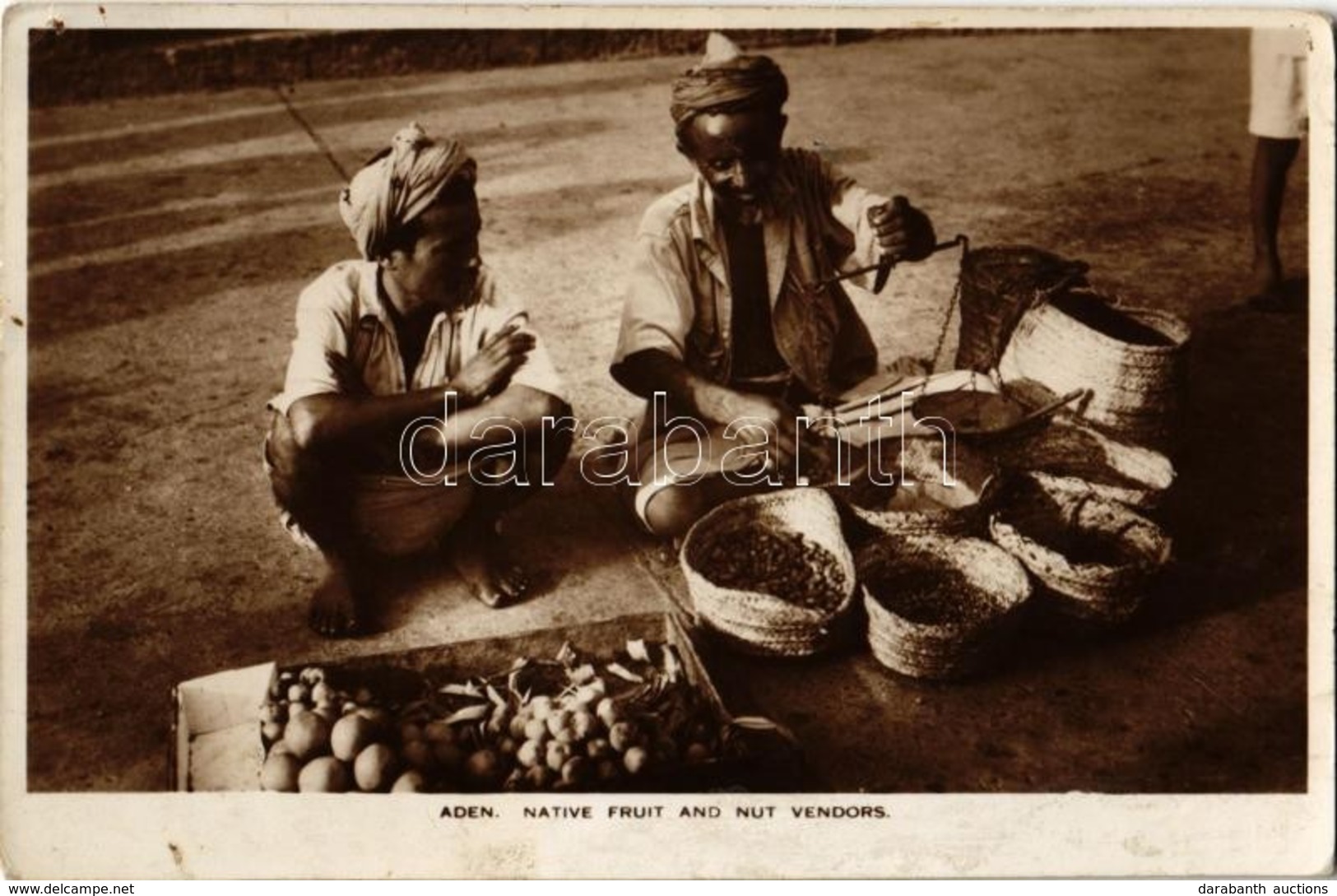 * T3/T4 Aden, Native Fruit And Nut Vendors, Folklore (pinhole) - Ohne Zuordnung