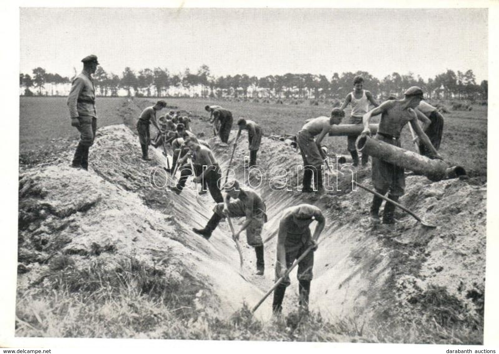 * T2/T3 Kampf Um Brot. Bild 3: Entwässerung. Arbeitsdienst Beim Grabenbau (Aufnahme: Scherl) Verlag Das Episkop 1935. VI - Unclassified