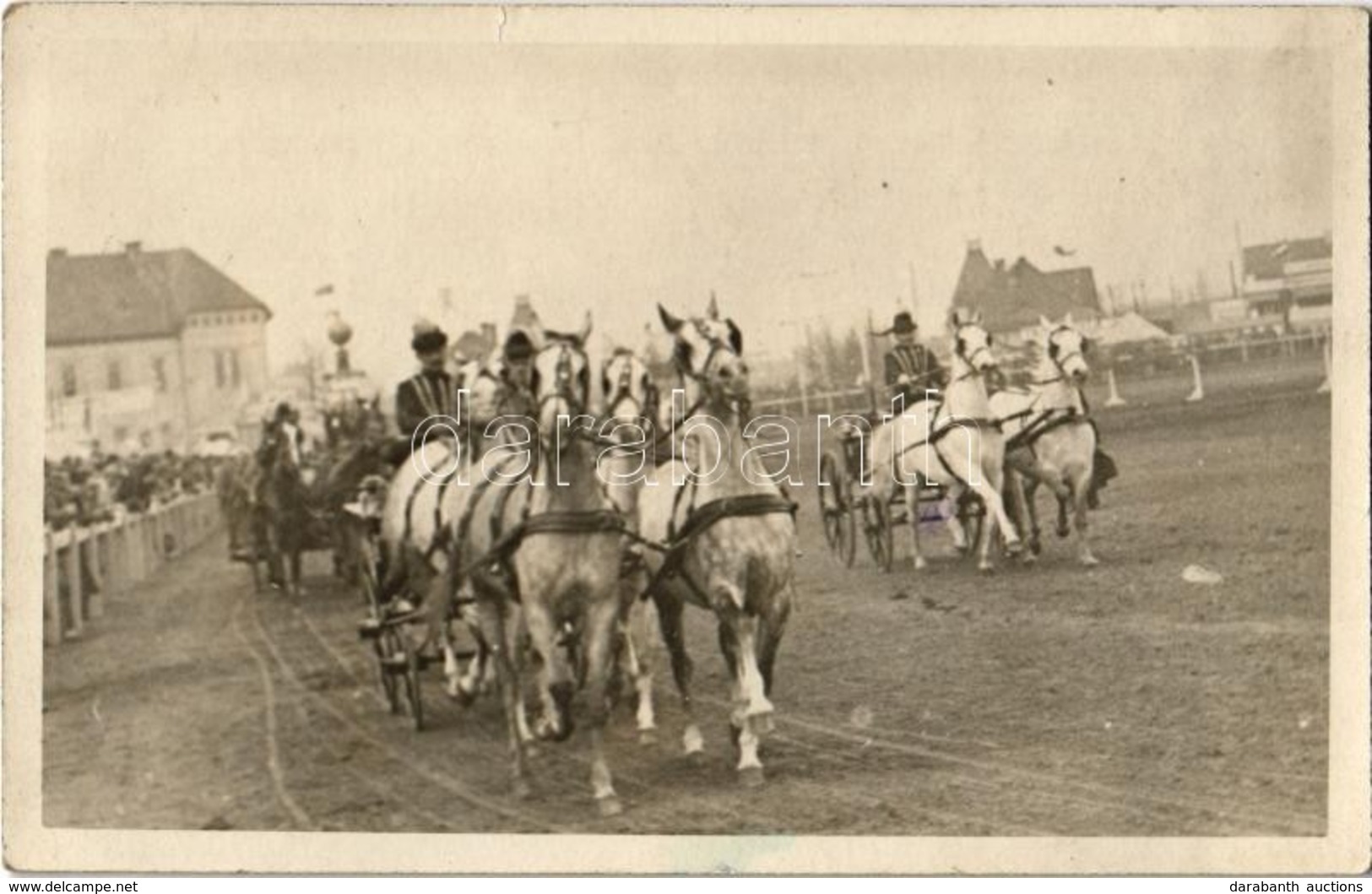 * T2 1940 Budapest, Fogathajtó Verseny / Hungarian Horse Carriage Driving Race. Photo - Ohne Zuordnung