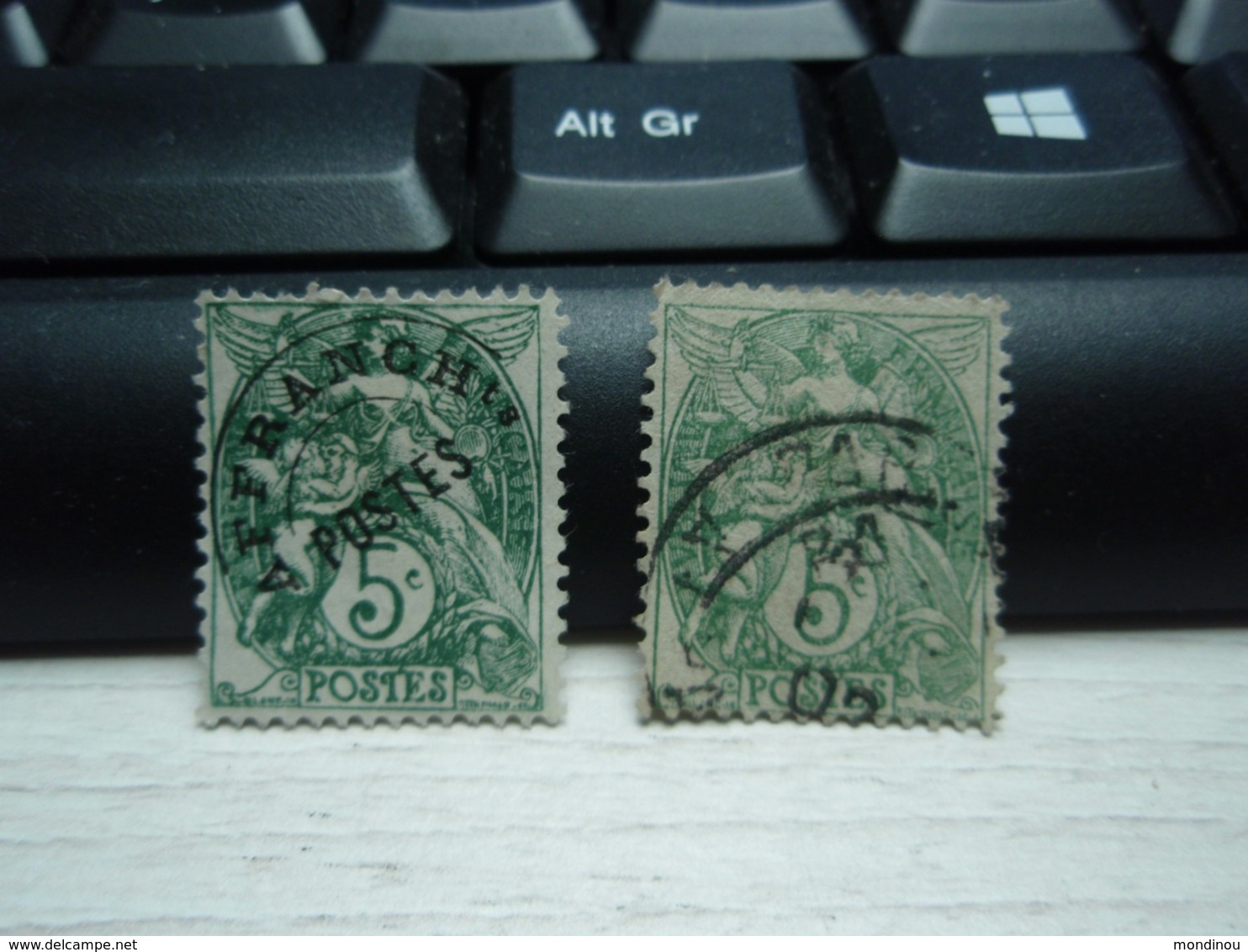 2 Timbres Type Blanc 5c Vert Type II AFFRANCHIS POSTES Préoblitéré - 1900-29 Blanc