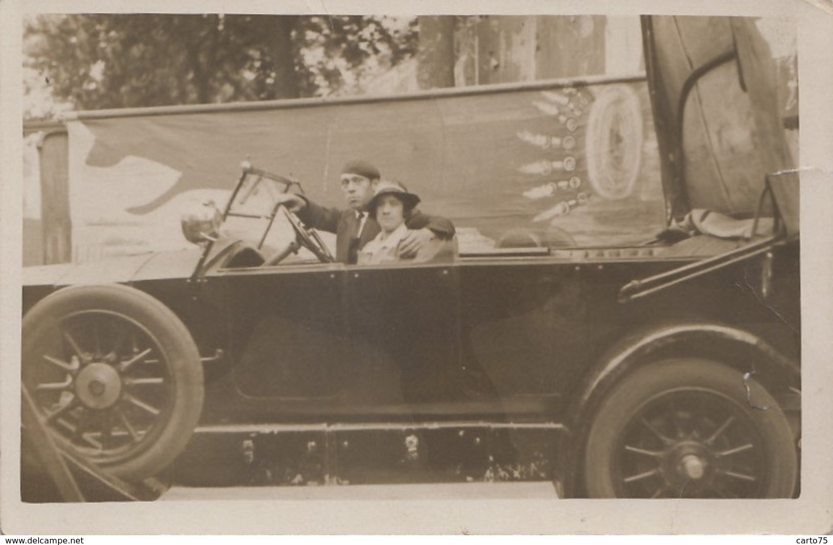 Photographie - Carte-photo - Couple Dans Une Automobile - Fotografie