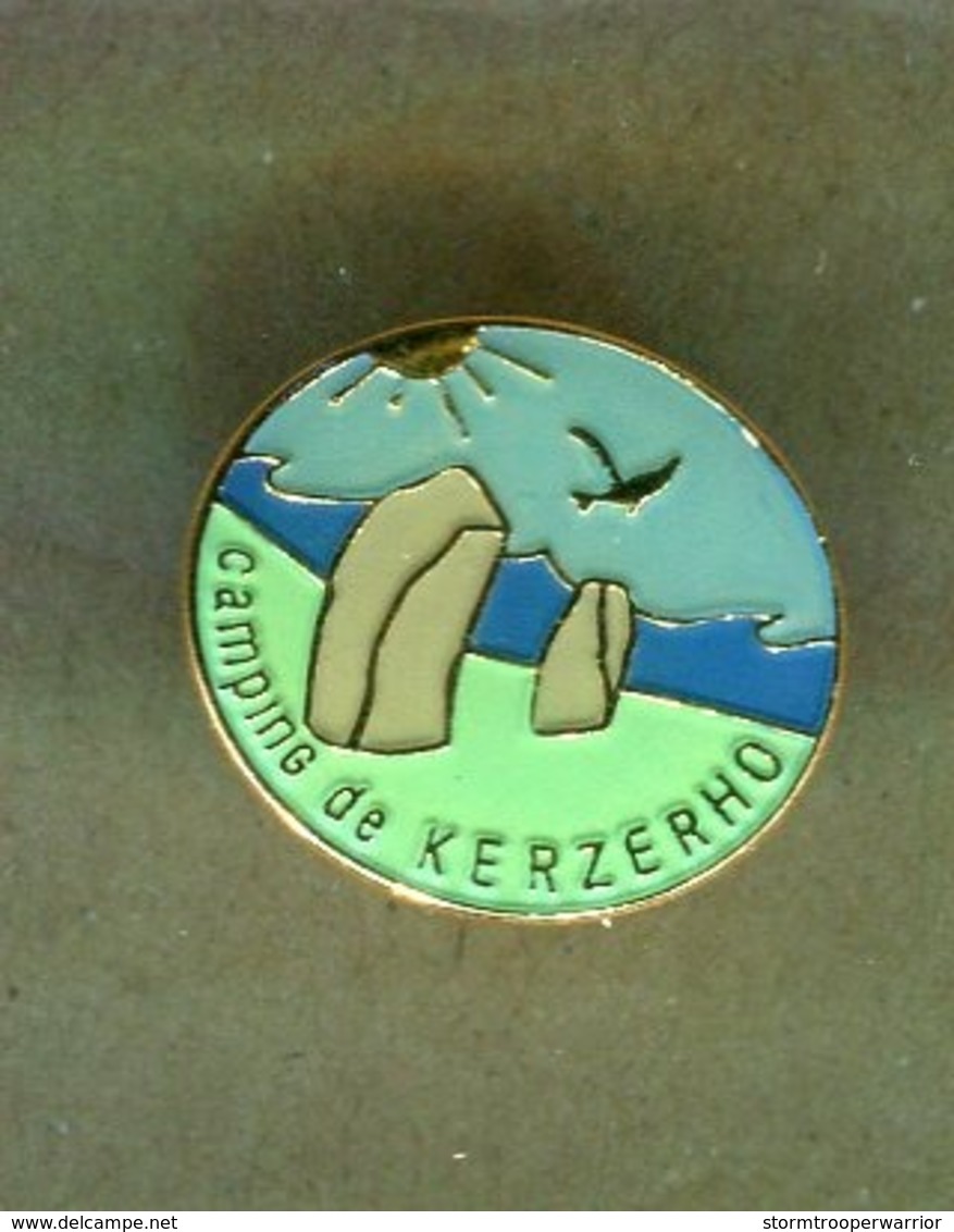 Pin's - Camping De Kerzerho - Dolmen Alignement - Morbihan - Cities