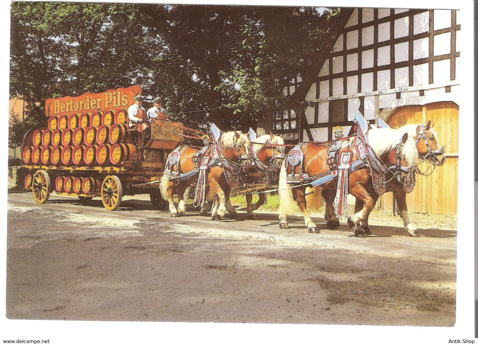 Herford - Bier-Kutsche Vor Bauernhaus - Von 1970 (3799) - Herford