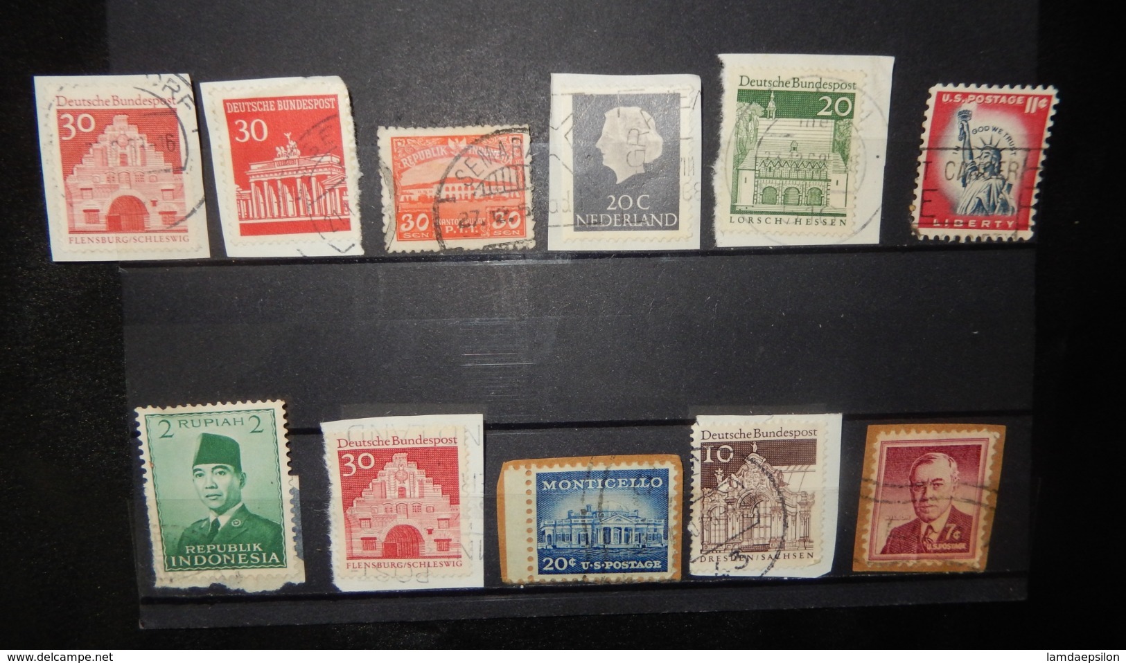 A168 NEDERLAND LOT OF 11 DIFFERENT STAMPS - Other & Unclassified