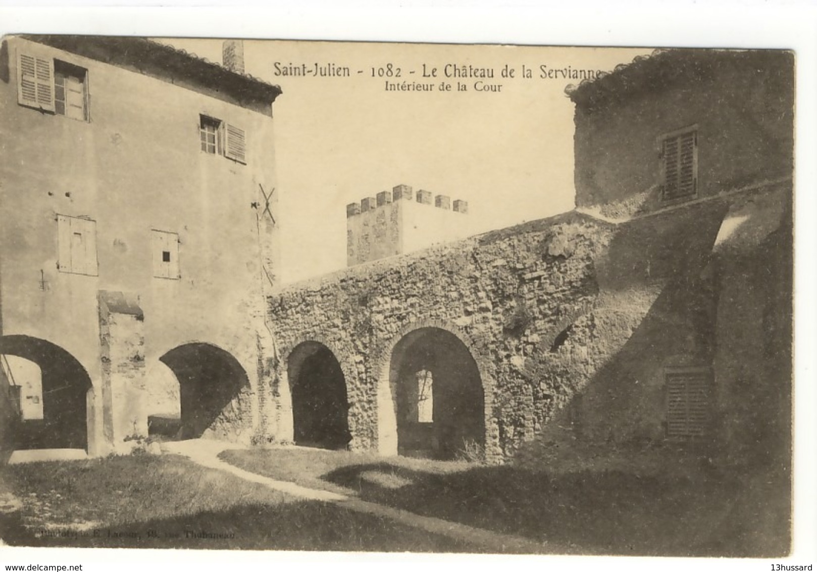 Carte Postale Ancienne Marseille - Saint Julien. Le Château De La Servianne. Intérieur De La Cour - Saint Barnabé, Saint Julien, Montolivet