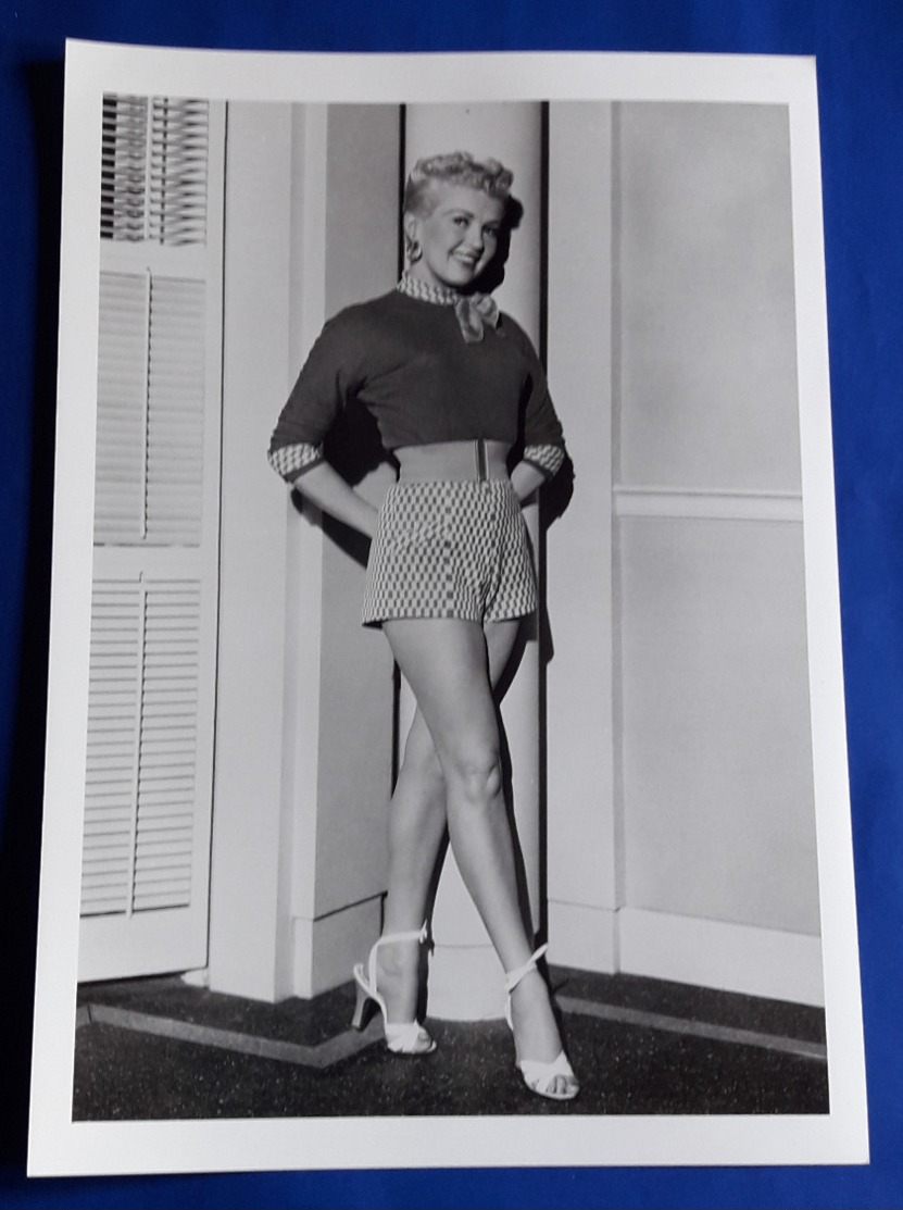 BETTY GRABLE # Portrait # Great Vintage Star Photo # Ca. 20,5 X 29,5 Cm # [19-1537] - Berühmtheiten