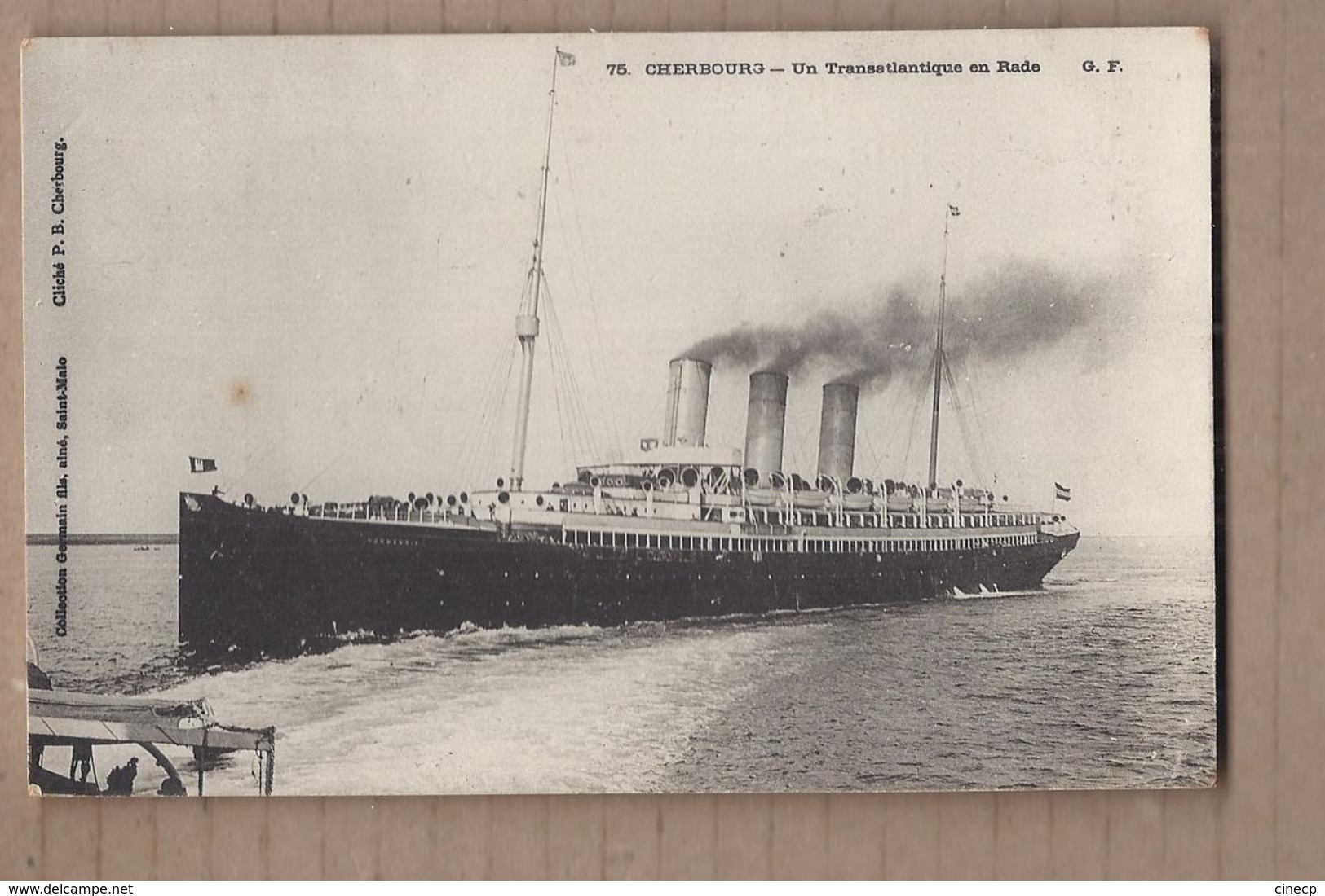 CPA 50 - CHERBOURG - Un Transatlantique En Rade - TB PLAN PAQUEBOT NORMANDIE ( Pas Dans Libellé ) - Cherbourg