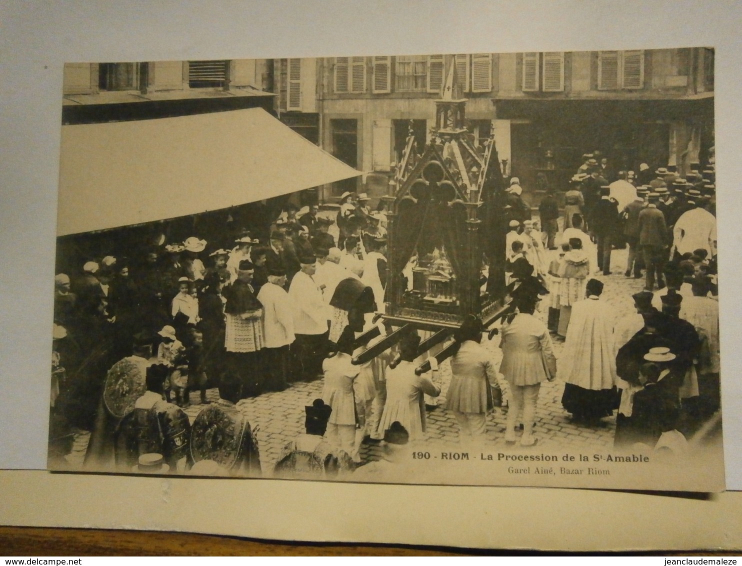 Riom La Procession De Saint Amable,Puy De Dôme 63,non écrite Environ  1910,très Bel état,rare - Riom