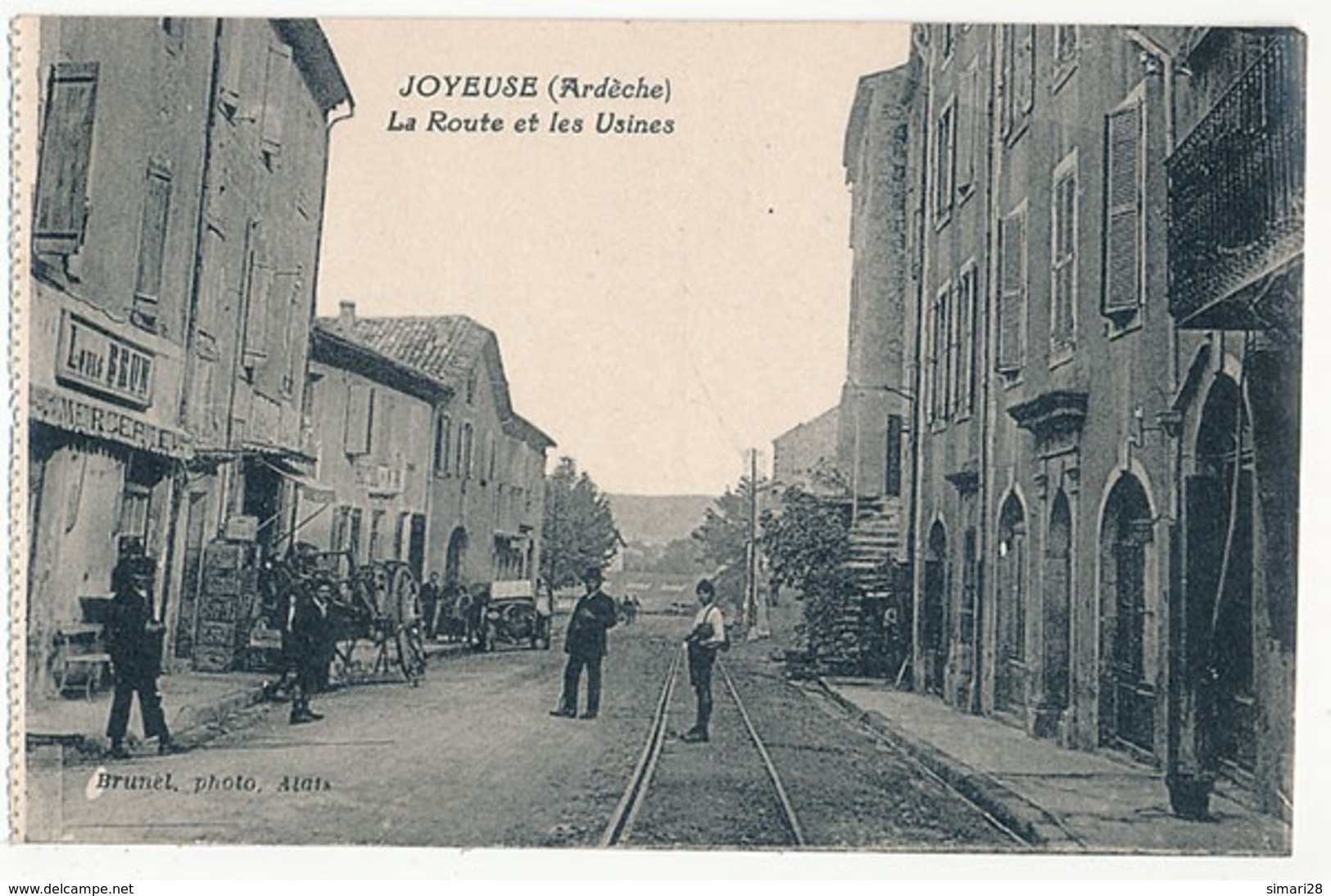 JOYEUSE - LA ROUTE ET LES USINES ( CP DE CARNET) - Joyeuse