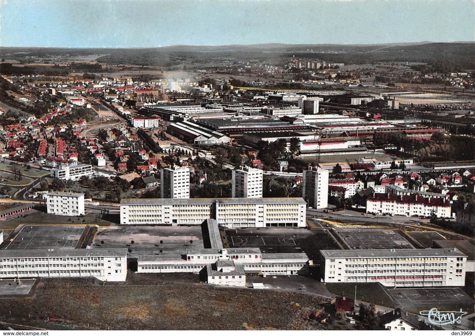 SOCHAUX-MONTBELIARD - Le Lycée Cuvier Et Les Usines Peugeot - Vue Aérienne - Immeubles - HLM - Sochaux