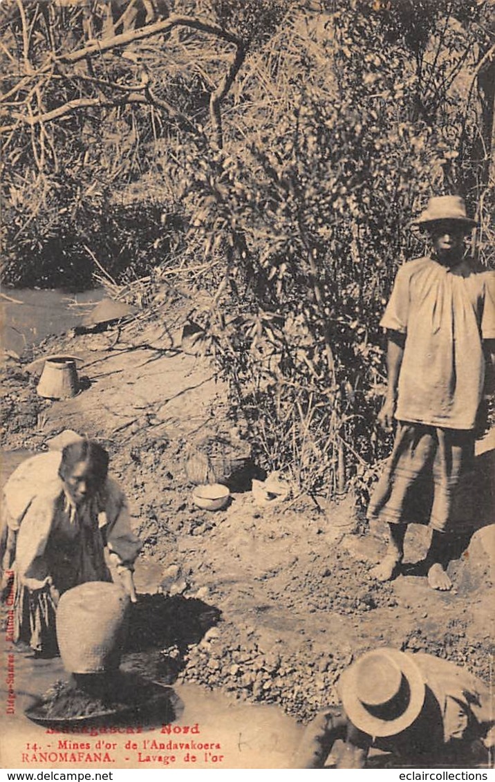 Thème.  Métiers Mines D'or Madagascar Ranomafana Lavage De L'or   (Voir Scan) - Autres & Non Classés