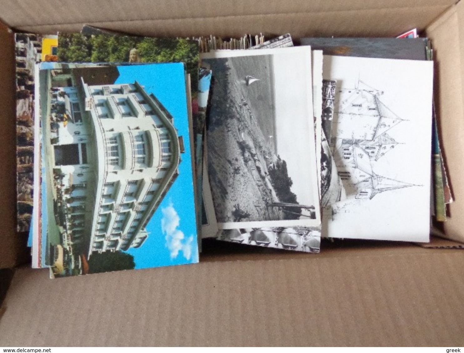 Doos Postkaarten (3kg866) Allerlei Landen En Thema's, Ook België Gekleurd (zie Enkele Foto's) - 500 Postcards Min.