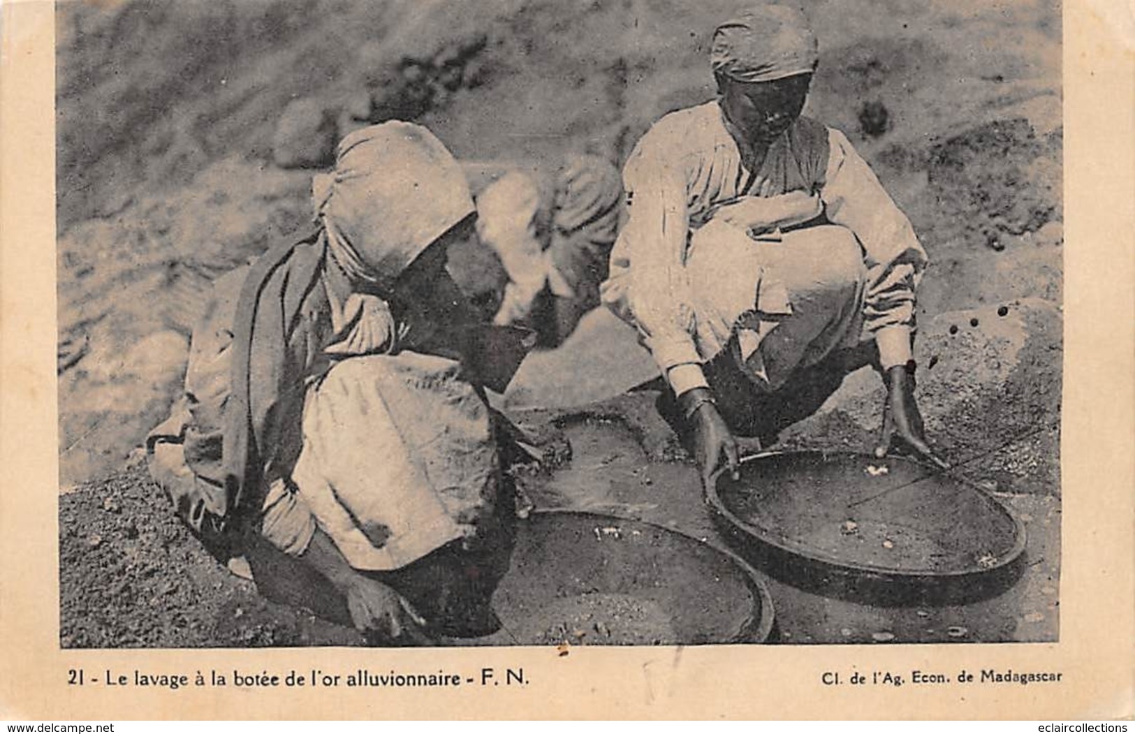 Thème.  Métiers Mines D'or   Madagascar    Le Lavage    (Voir Scan) - Otros & Sin Clasificación
