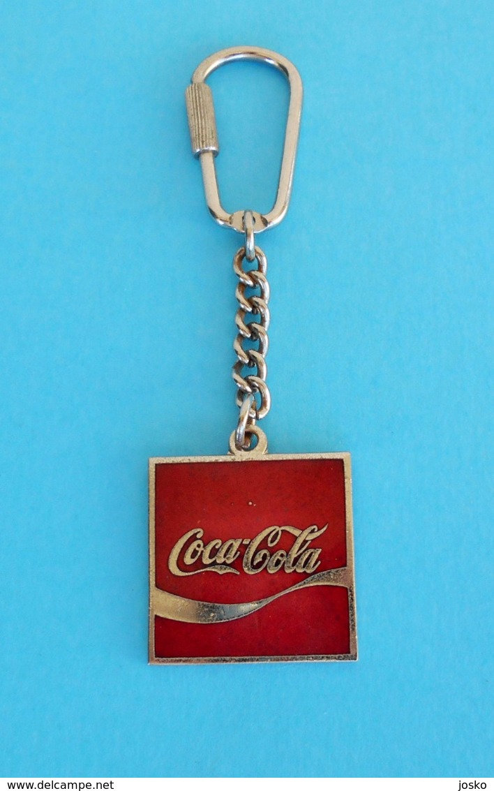 COCA-COLA ... Yugoslavian Nice Old And Rare Enamel Keychain 1970's * Keyring Key-ring Porte-clés Schlüsselring - Porte-clefs