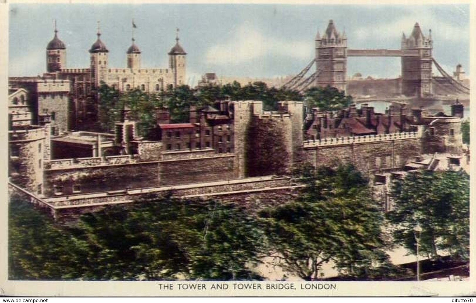 The Tower And Tower Bridge - London - Formato Piccolo Viaggiata – E 13 - Mondo