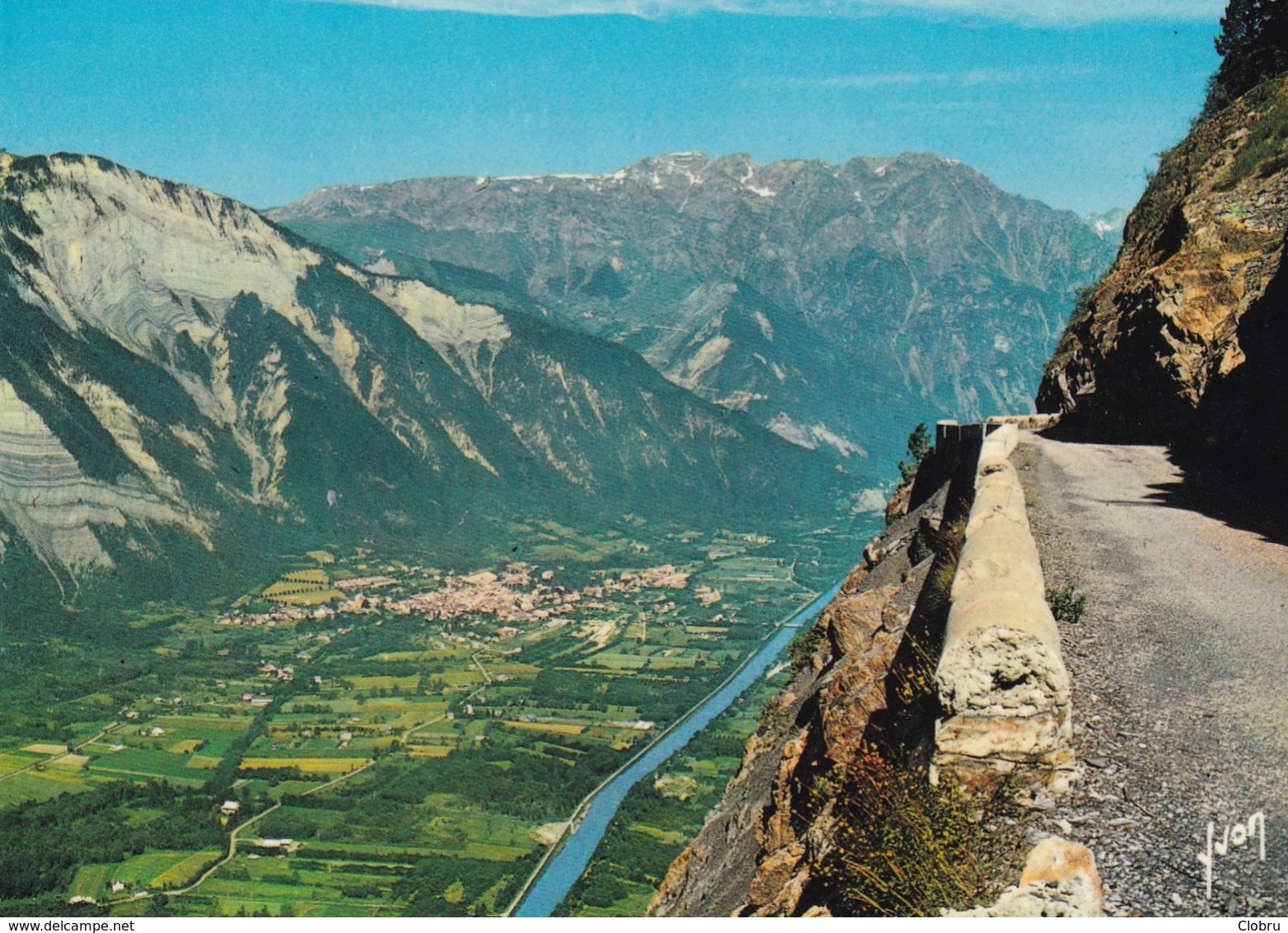 38 Le Bourg D'Oisans, Vue Générale Et La Vallée De La Romanche - Bourg-d'Oisans