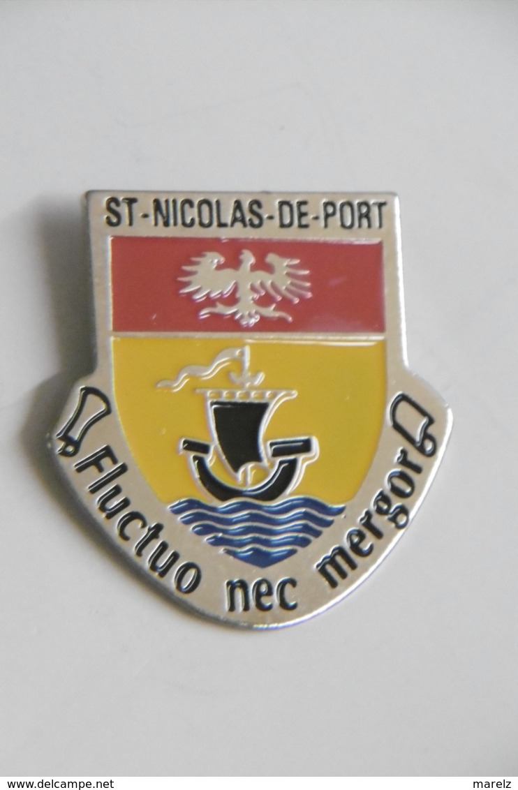 Pin's - Ville SAINT-NICOLAS-de-PORT 54 MEURTHE-et-MOSELLE Blason Armoiries - Villes