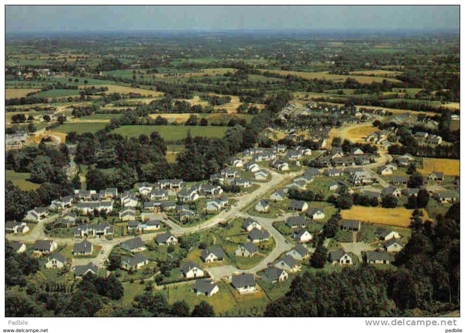 Carte Postale 44.  Orvault  Cité Du Bois Raguenet  Vue D'avion  Trés Beau Plan - Orvault