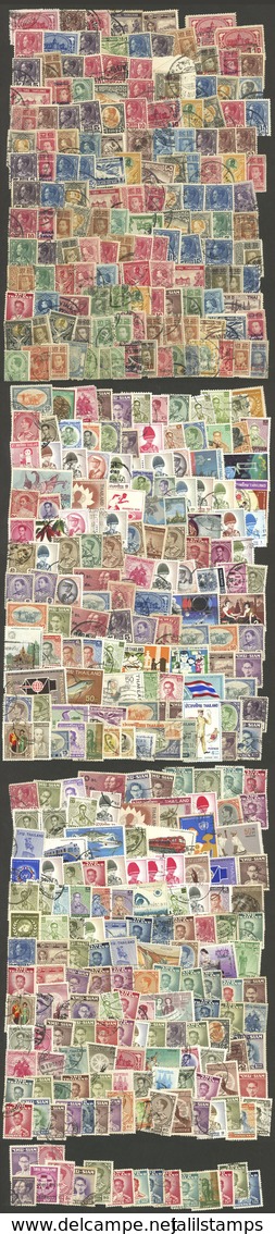 THAILAND: Envelope Containing Large Number Stamps Of Varied Periods, Fine To Very Fine General Quality. Good Opportunity - Tailandia